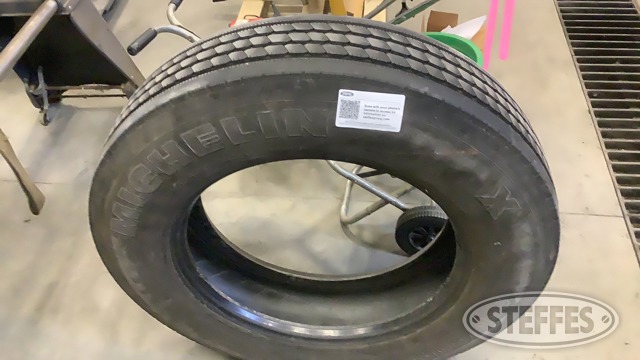 Michelin 235/80R22.5 Used Tire